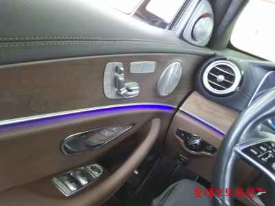 Mercedes-Benz E220 2022 — صورة 9