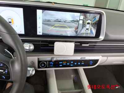هيونداي Ioniq 2023 — صورة 7