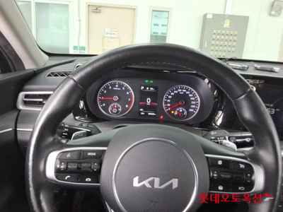 كيا K5 2022 — صورة 9