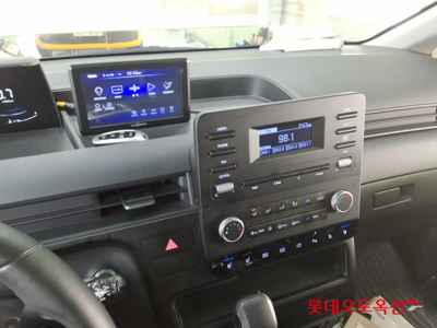 هيونداي Staria 2023 — صورة 7