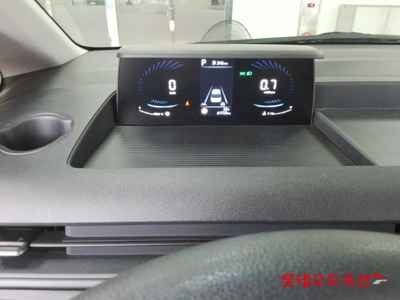 هيونداي Staria 2023 — صورة 10