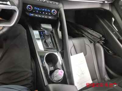 هيونداي أفانتي 2023 — صورة 7
