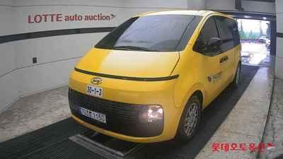 هيونداي Staria 2023