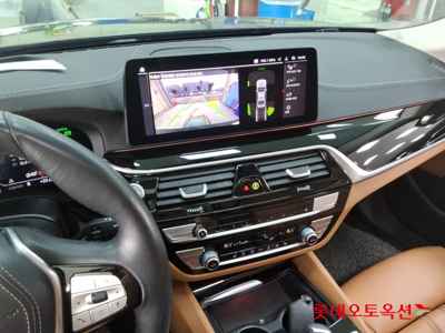 Bmw 520I 2022 — صورة 8
