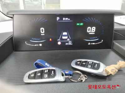 هيونداي Staria 2023 — صورة 8