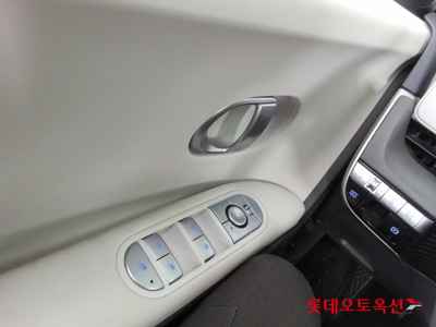 هيونداي Ioniq 2023 — صورة 9