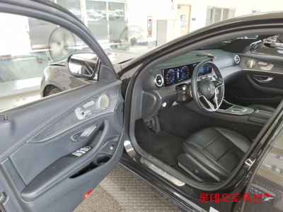 Mercedes-Benz E350 2022 — صورة 4