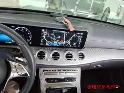 Mercedes-Benz E350 2022 — صورة 6
