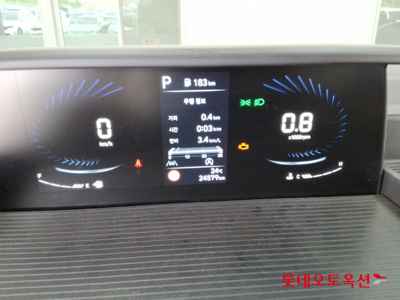 هيونداي Staria 2023 — صورة 8