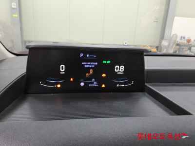 هيونداي Staria 2023 — صورة 10