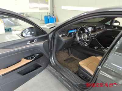 كيا K5 2023 — صورة 4