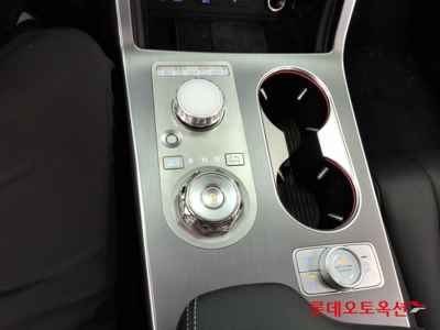 جينيسيس Gv80 2024 — صورة 6