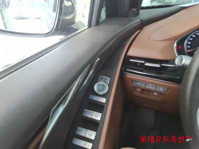 جينيسيس G80 2023 — صورة 10