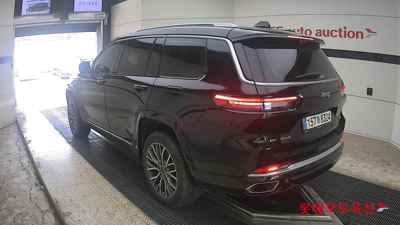 جيب Grand Cherokee 2022 — صورة 2