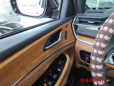 جيب Grand Cherokee 2022 — صورة 9