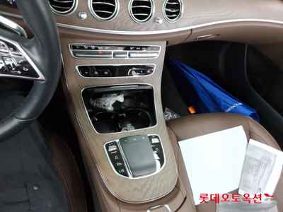 Mercedes-Benz E250 2022 — صورة 5