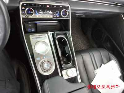 جينيسيس Gv80 2022 — صورة 5
