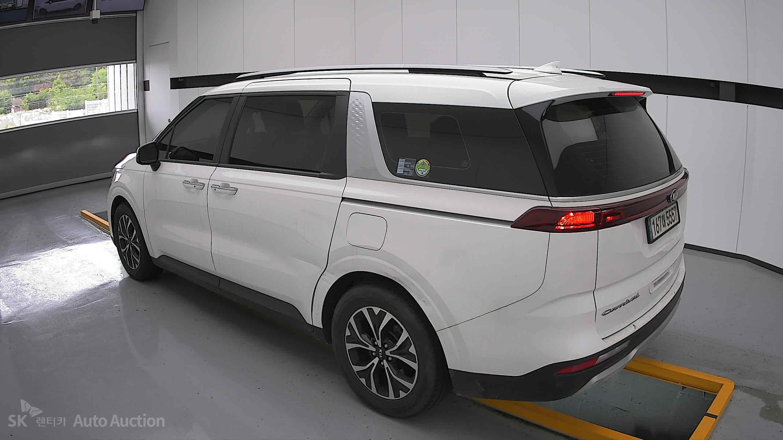 2021 - kia carnival