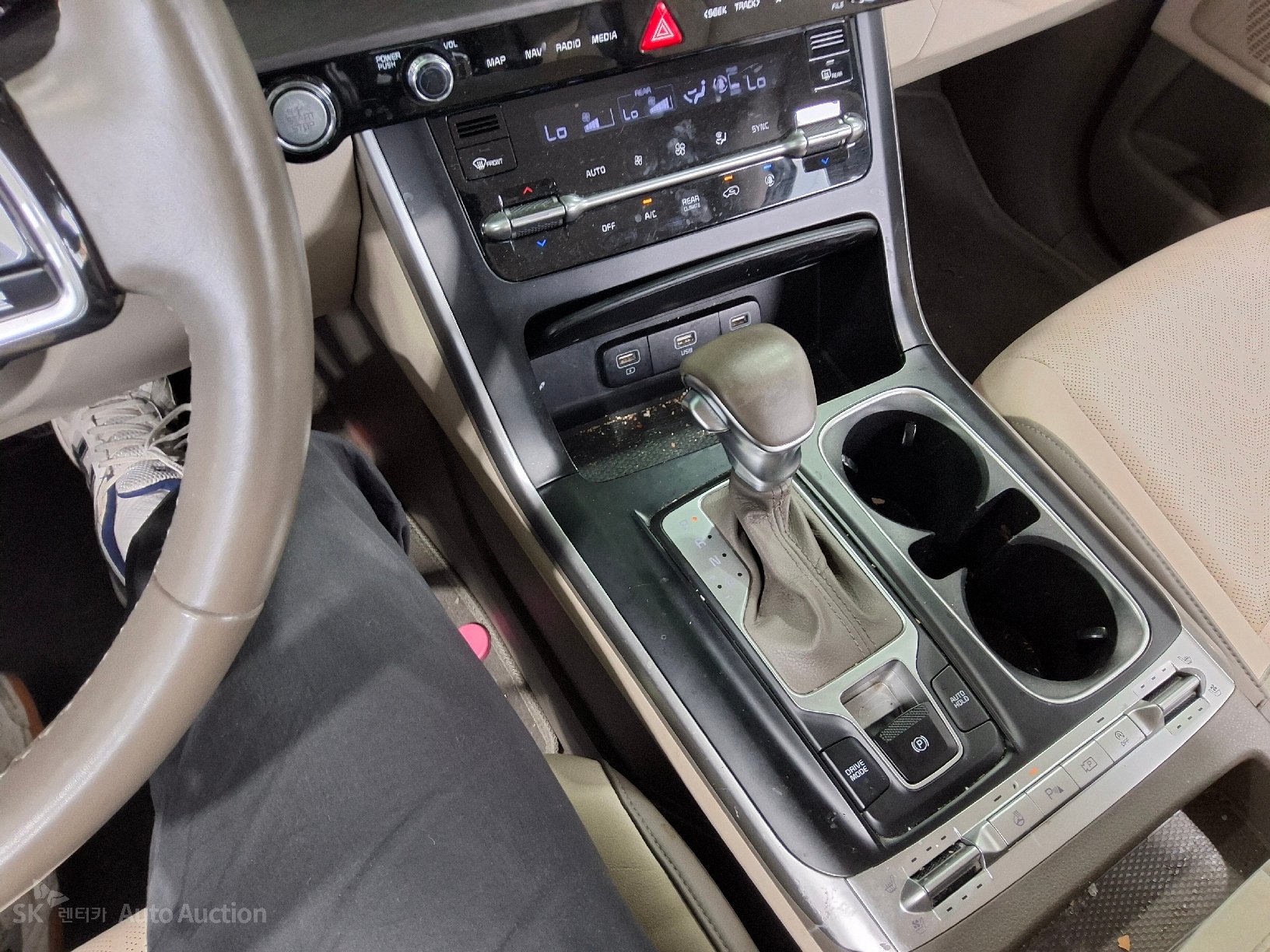 2021 - kia carnival