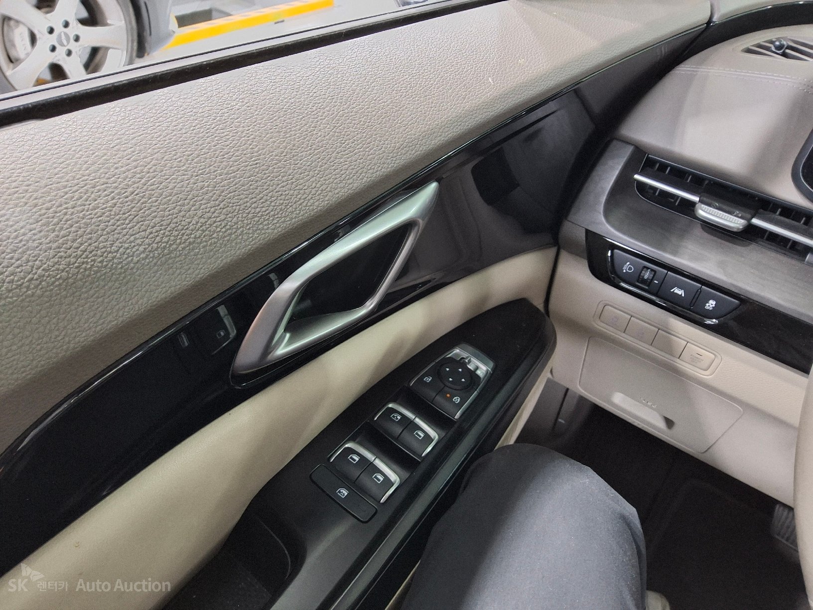 2021 - kia carnival