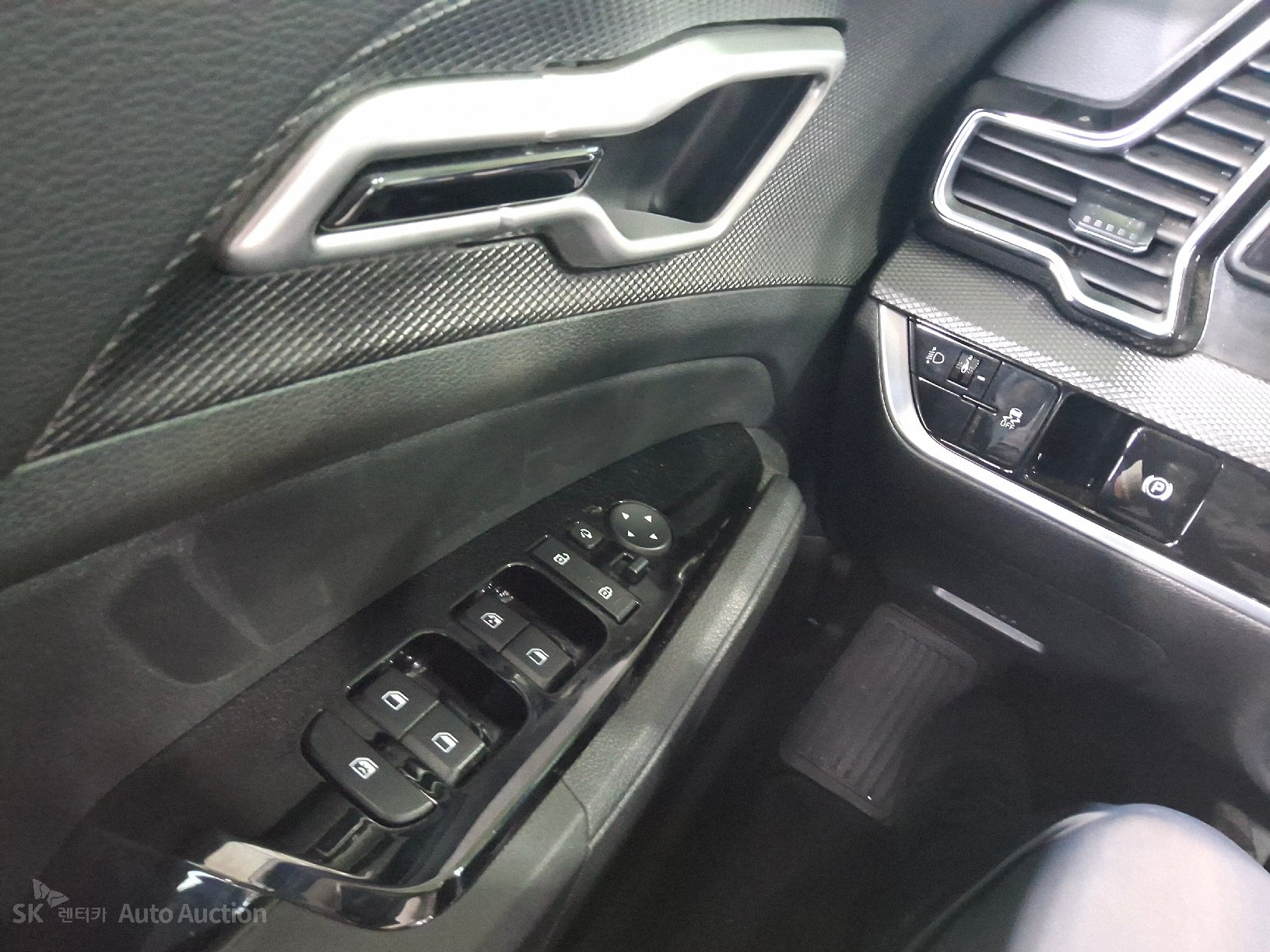 2023 - kia sportage