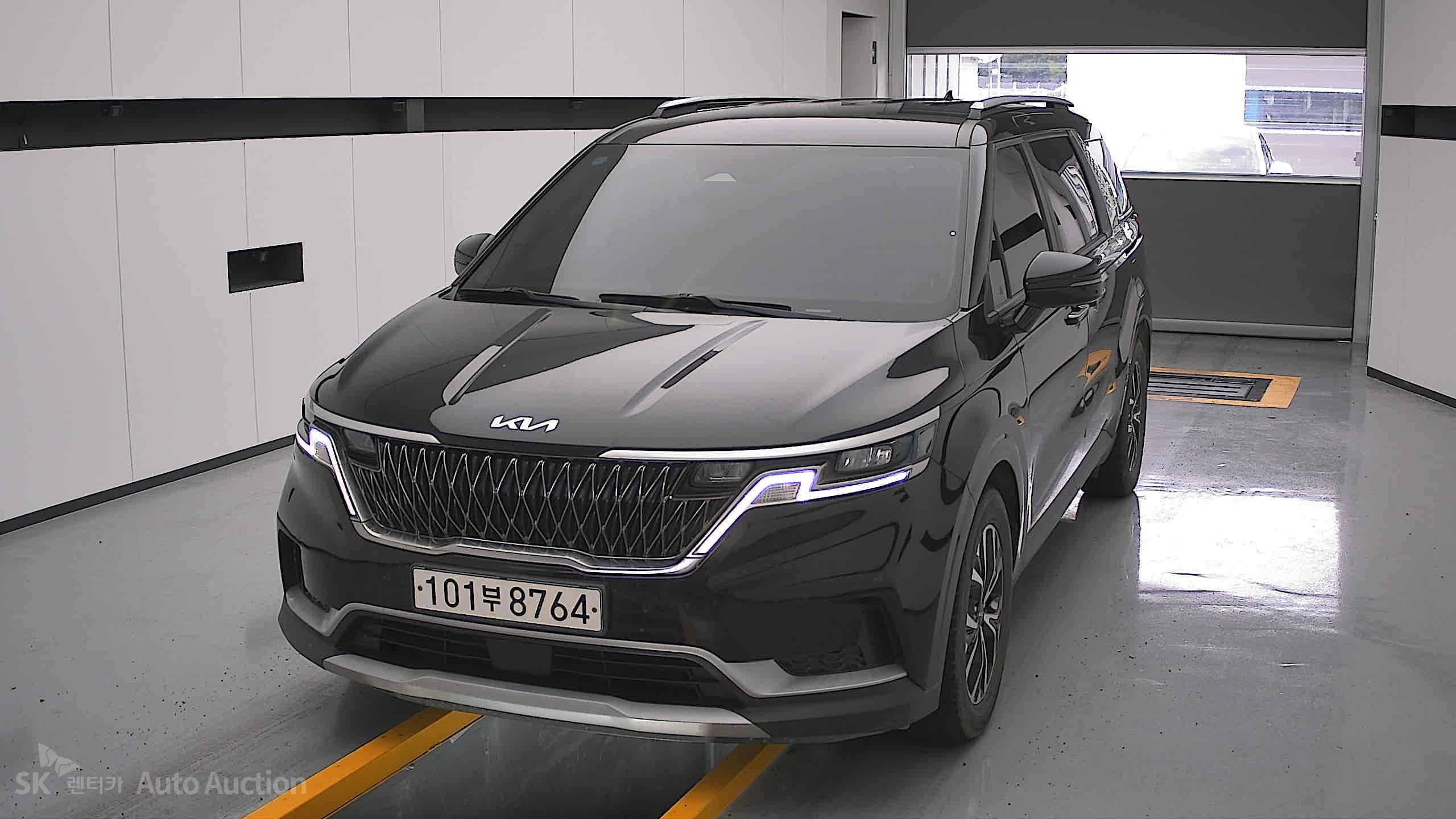 2023 - kia carnival