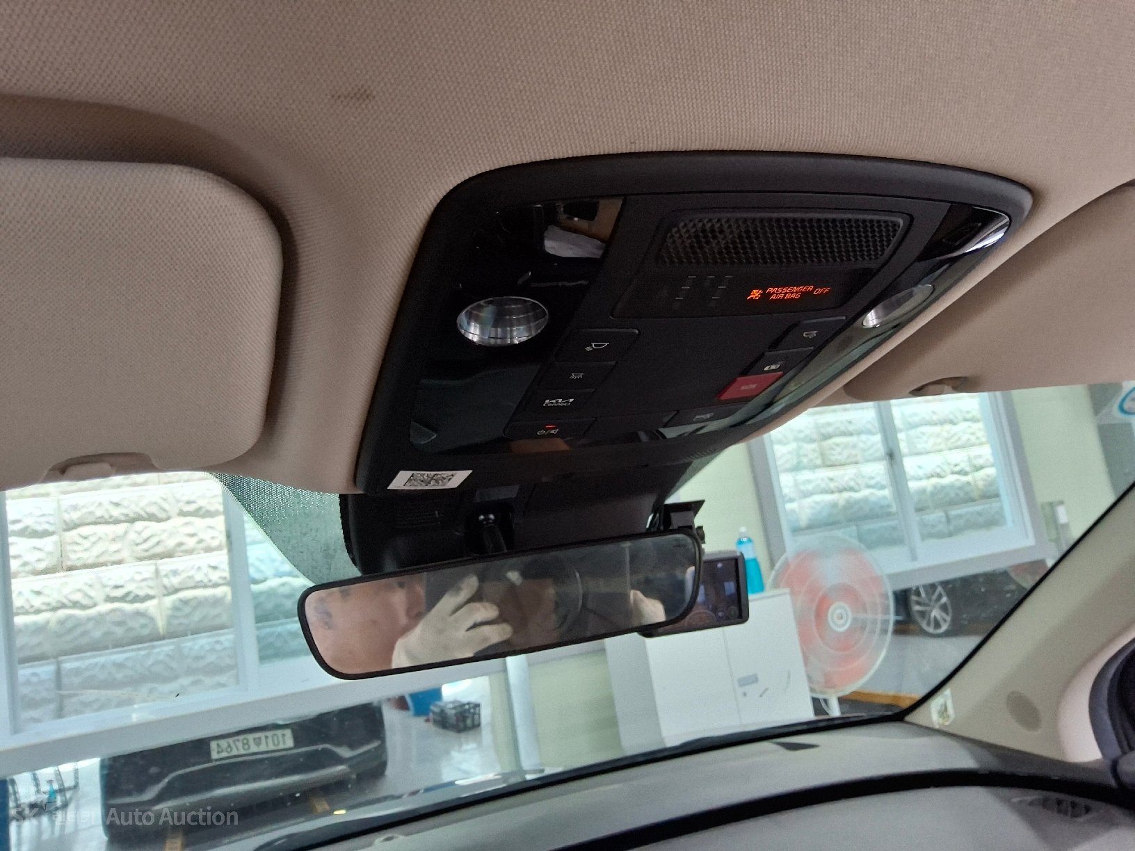 2023 - kia carnival