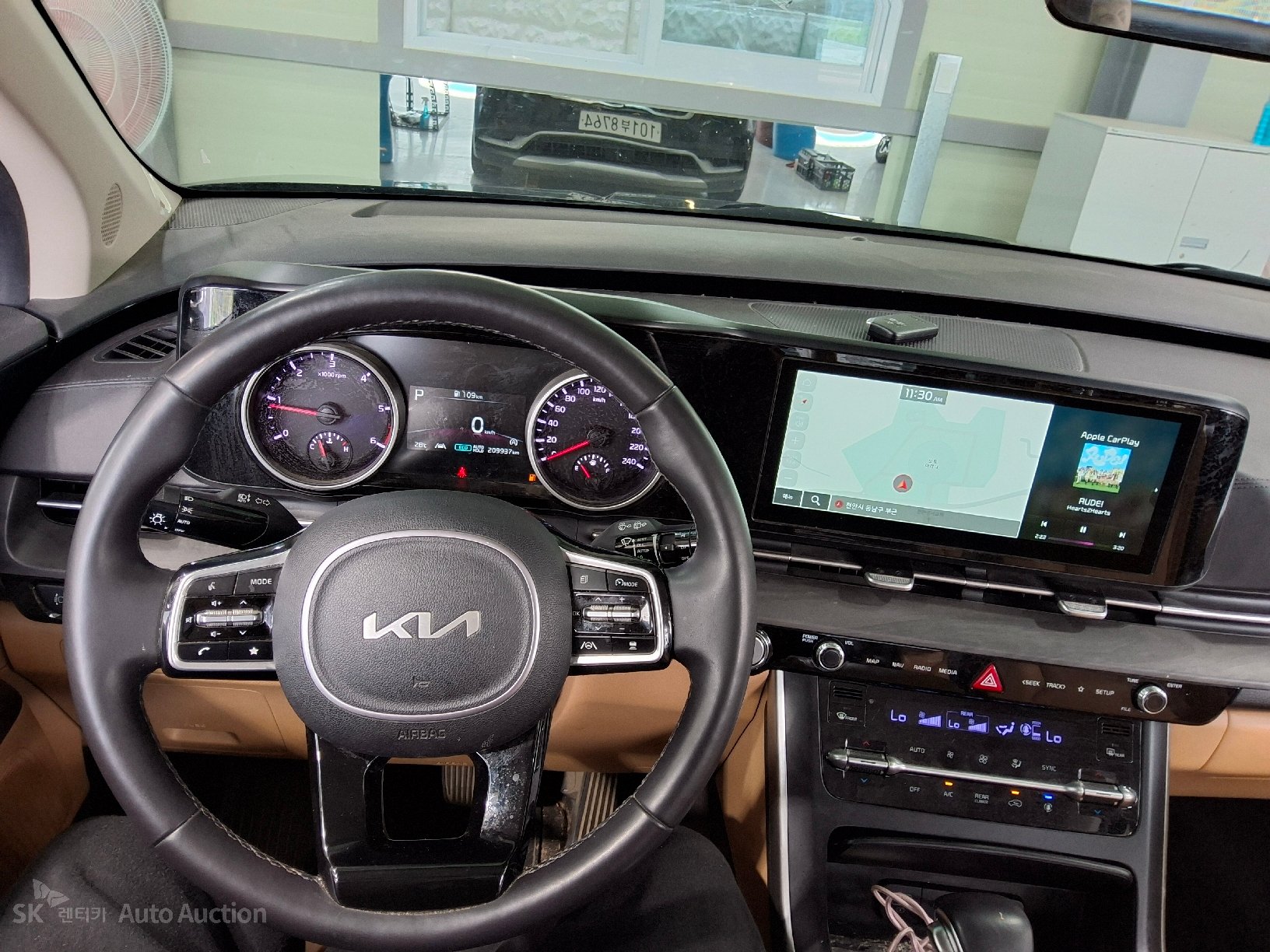 2023 - kia carnival