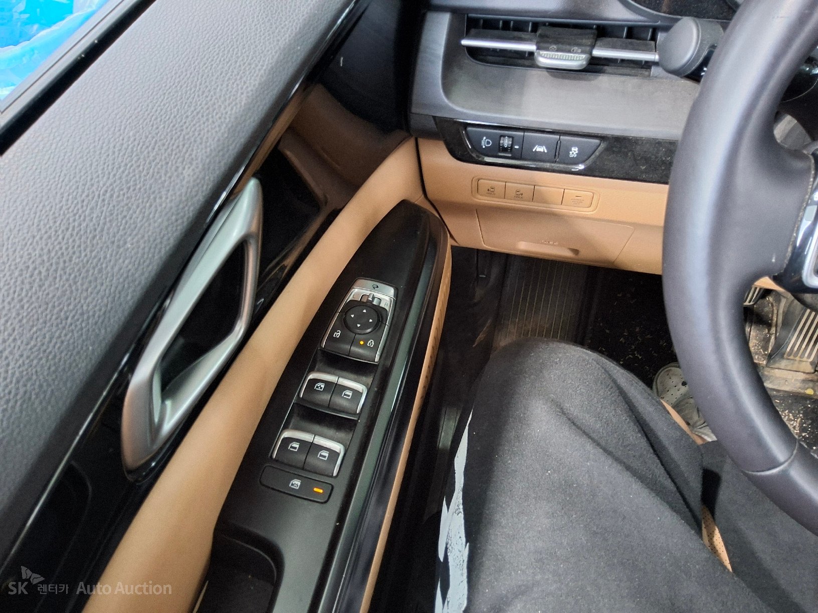 2023 - kia carnival