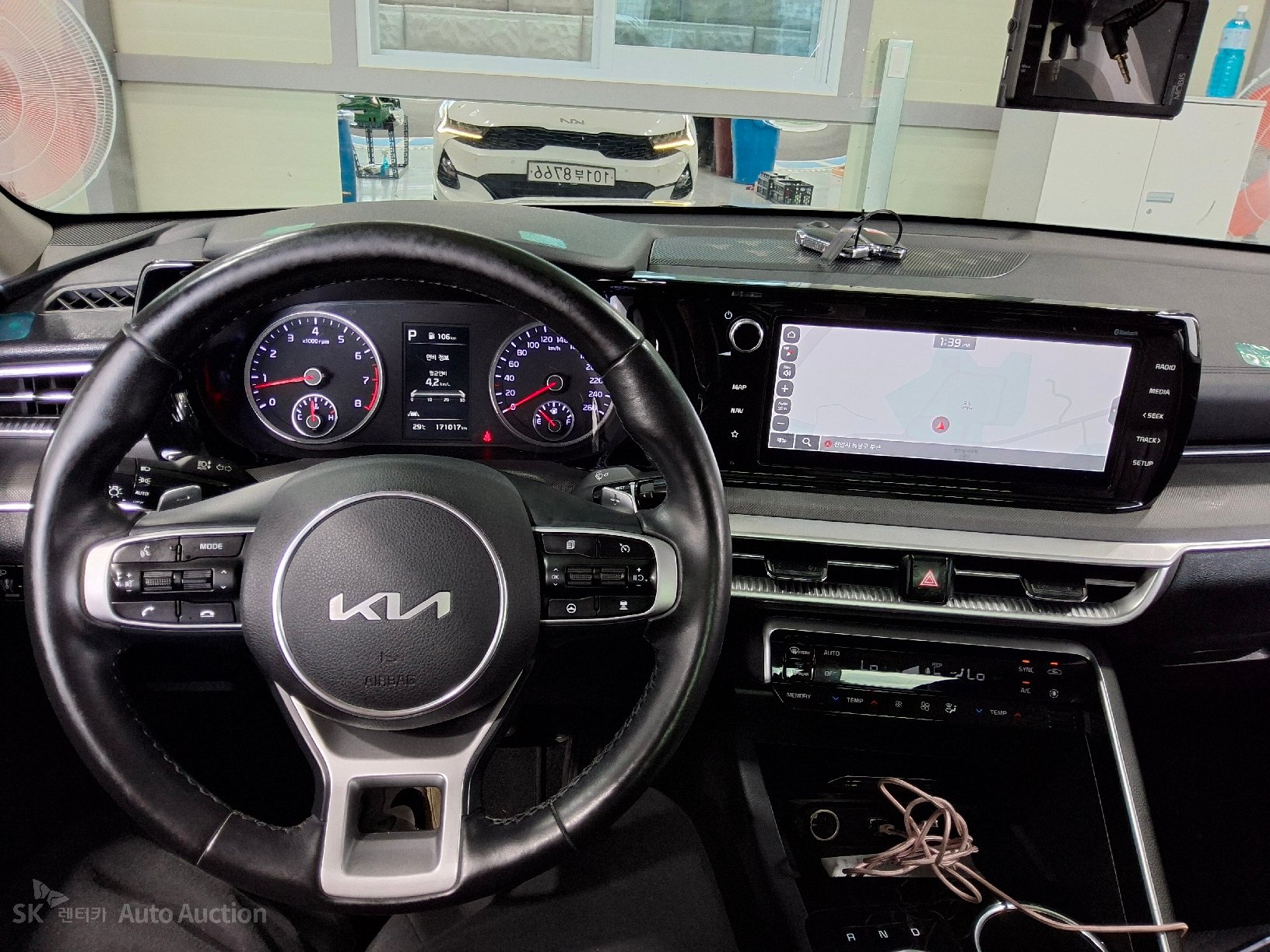 2022 - kia k5