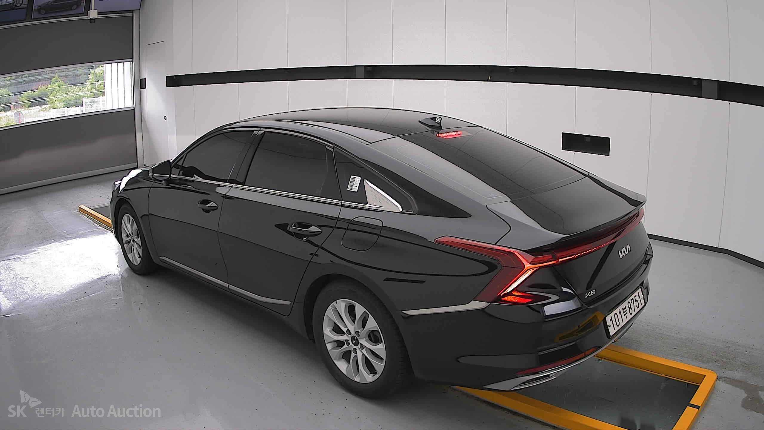 2023 - kia k8