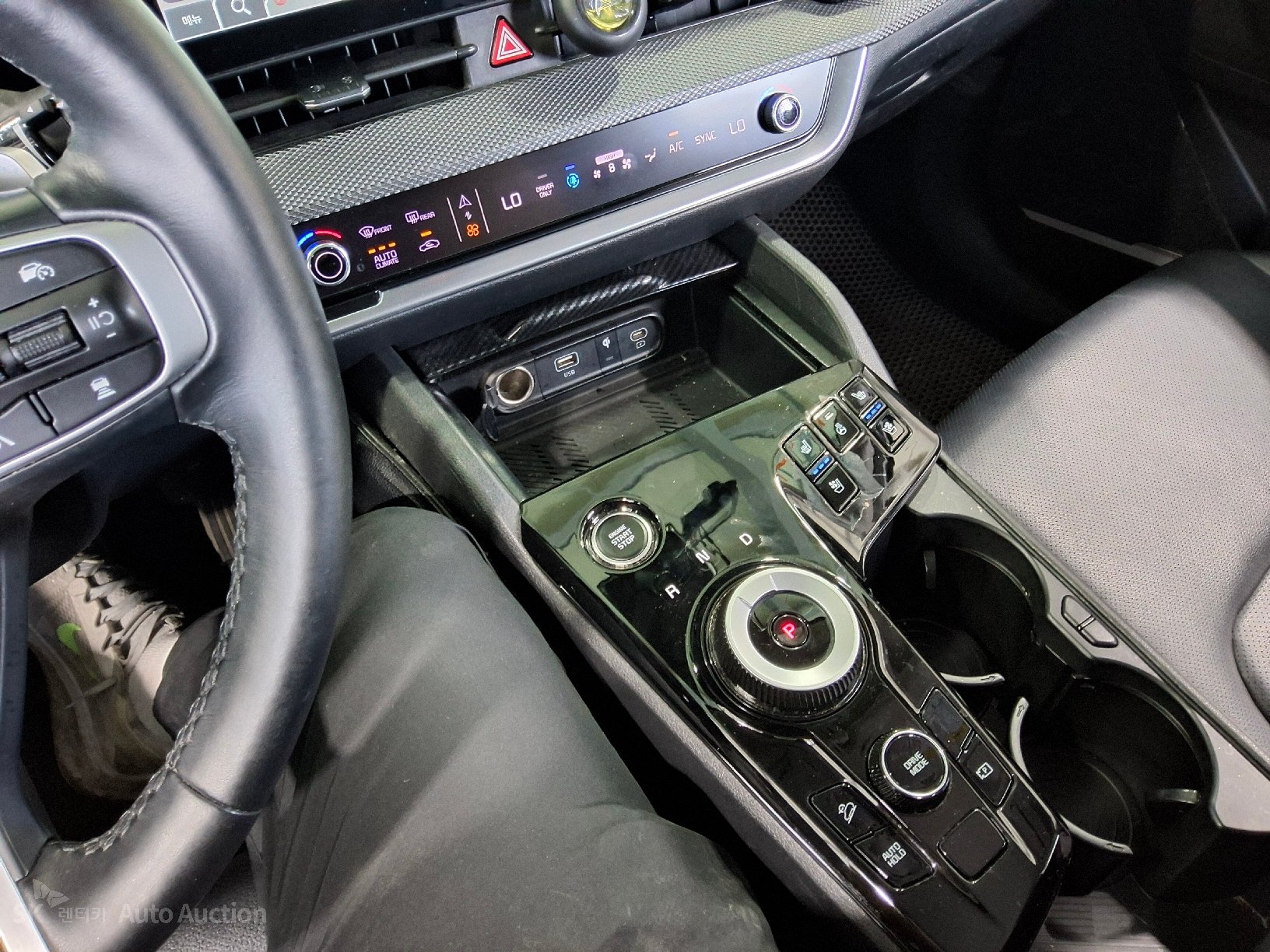 2023 - kia sportage