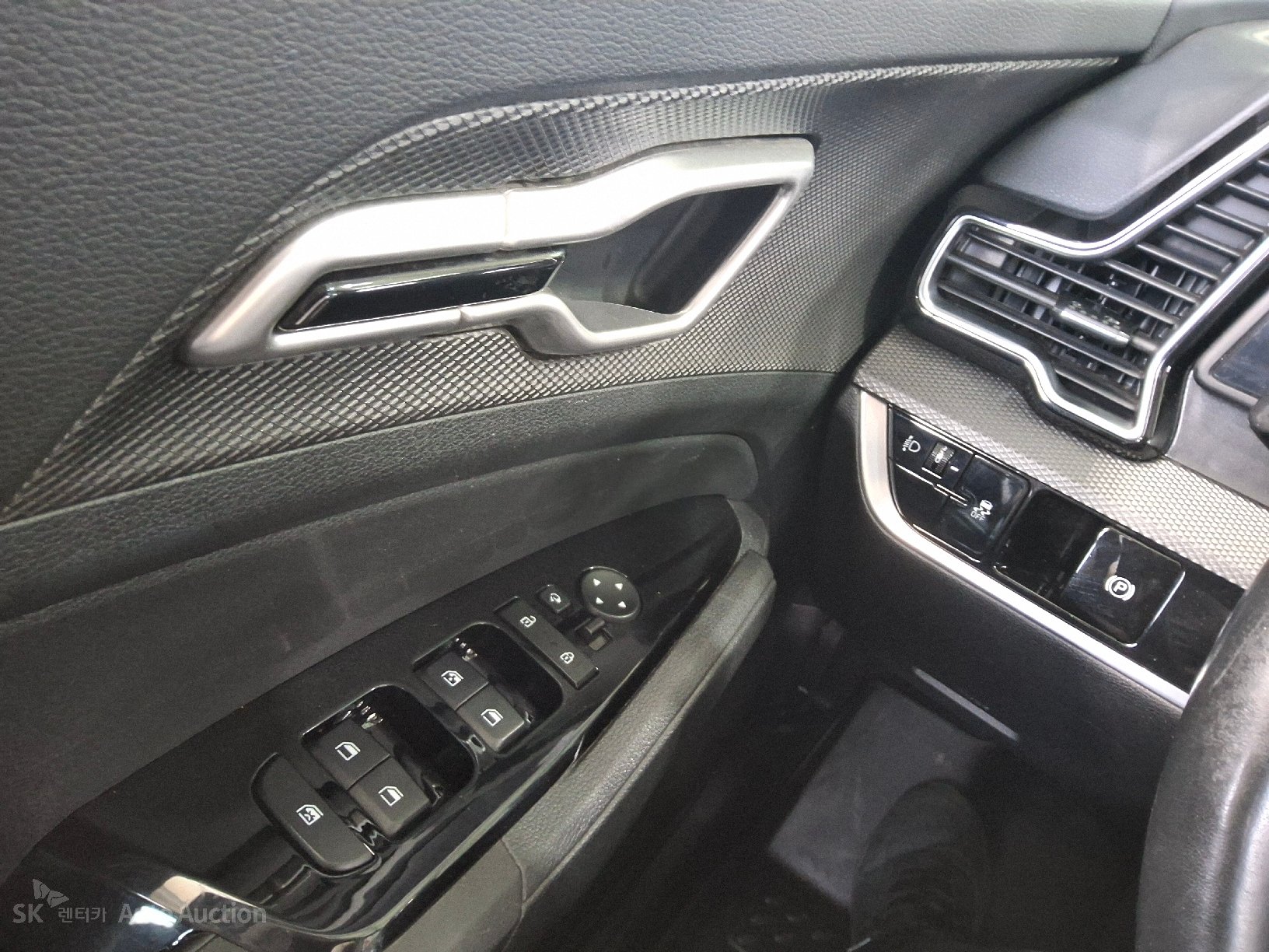 2023 - kia sportage