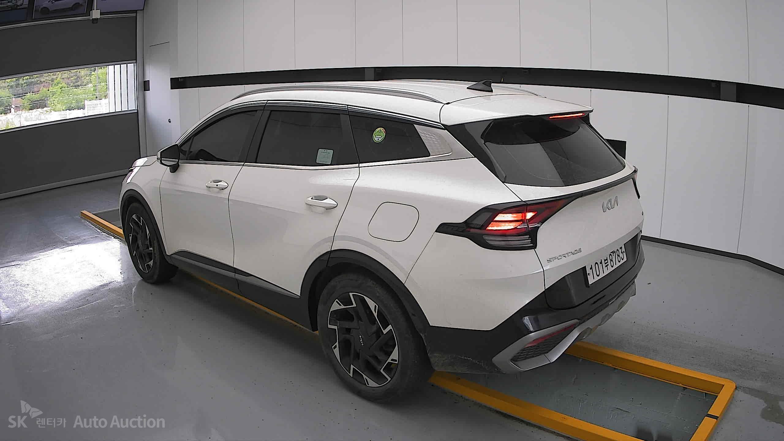 2023 - kia sportage