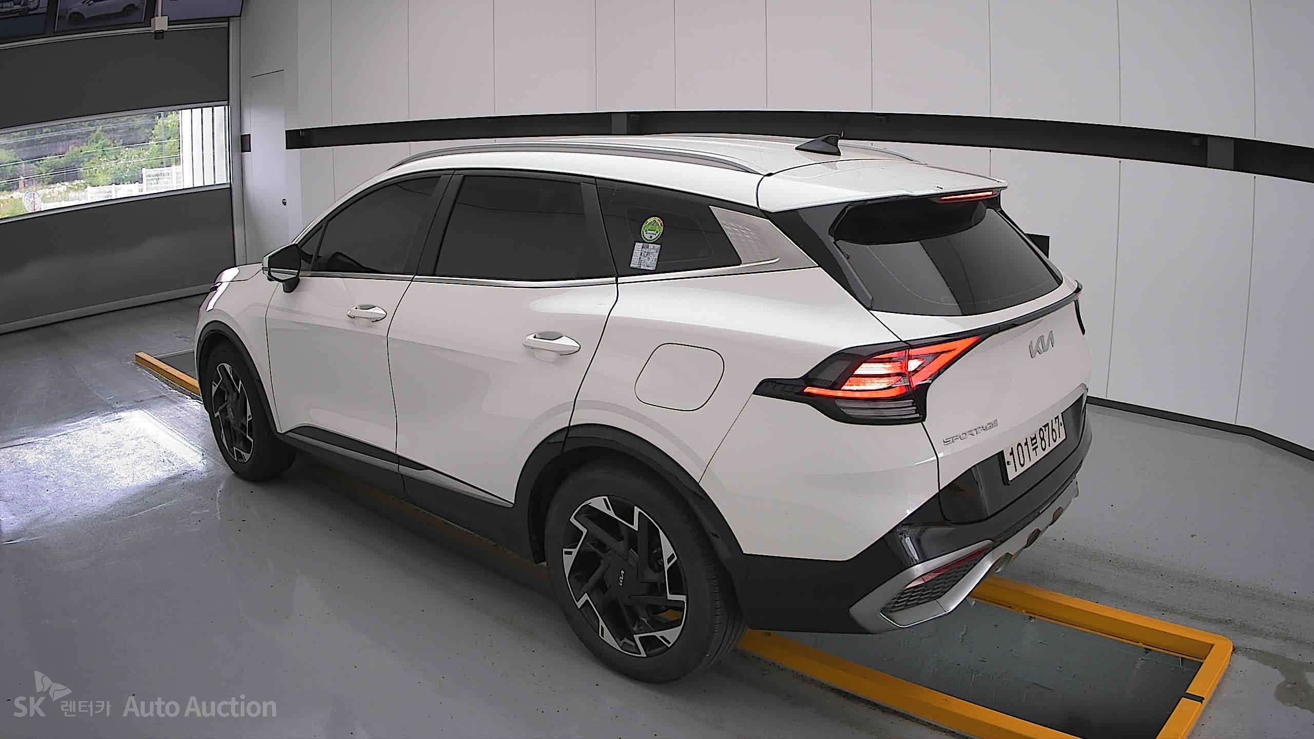 2023 - kia sportage