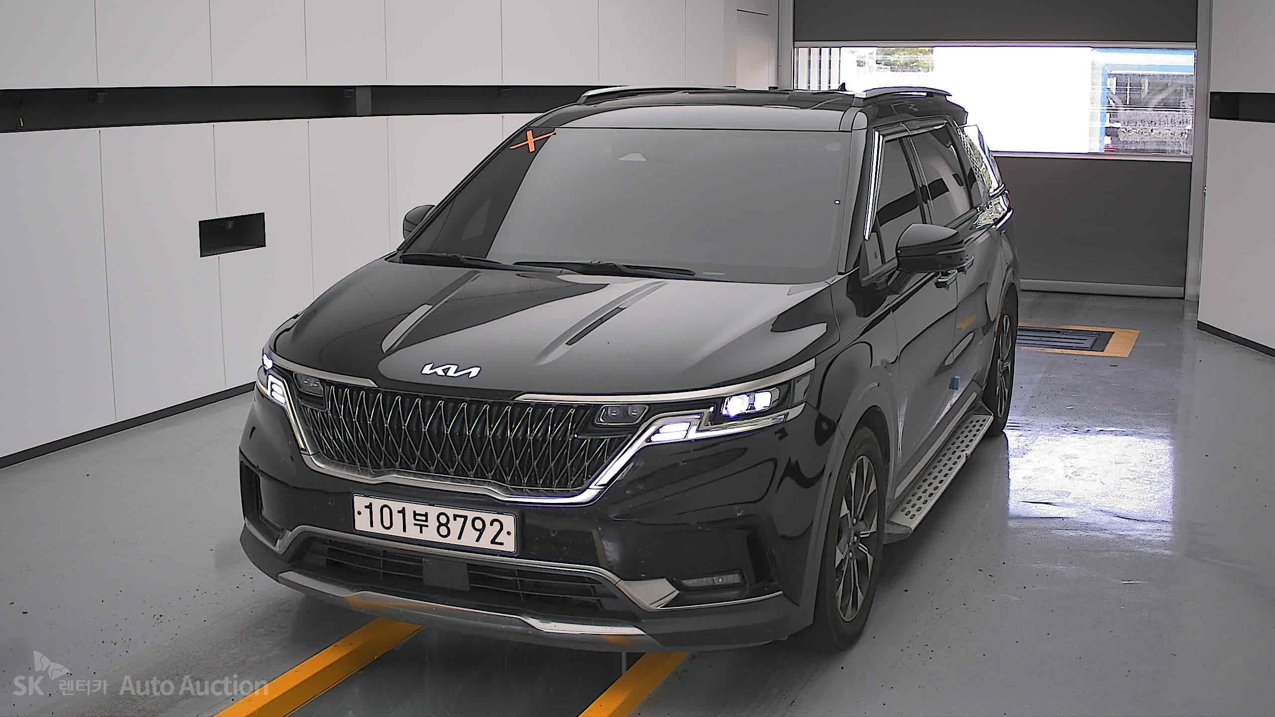 2023 - kia carnival