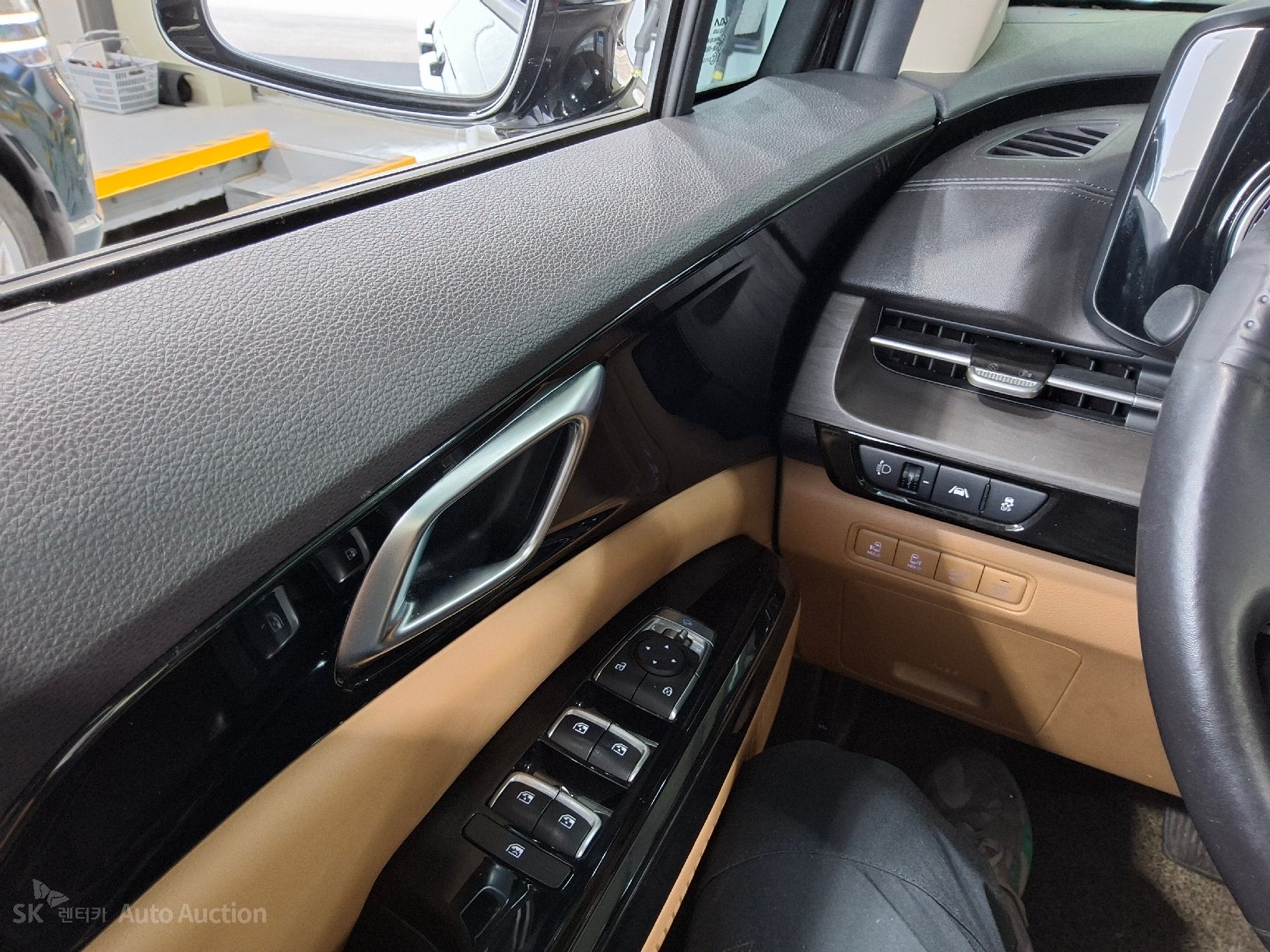 2023 - kia carnival