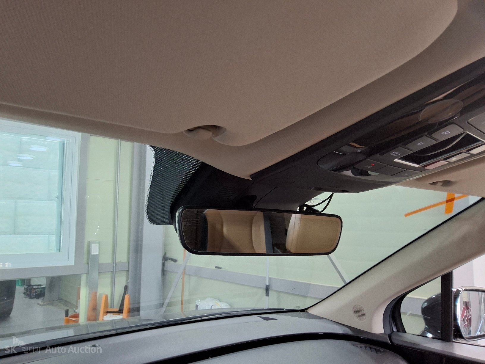 2023 - kia carnival