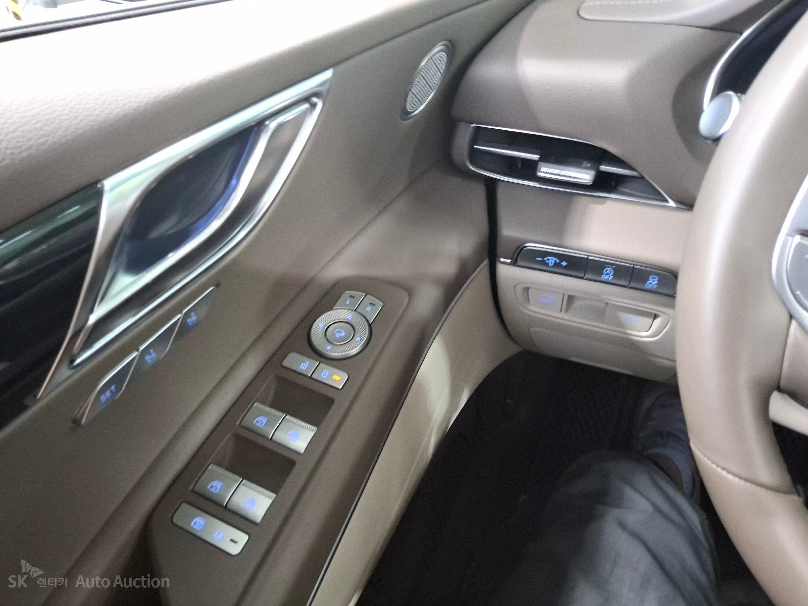 2022 - genesis gv80