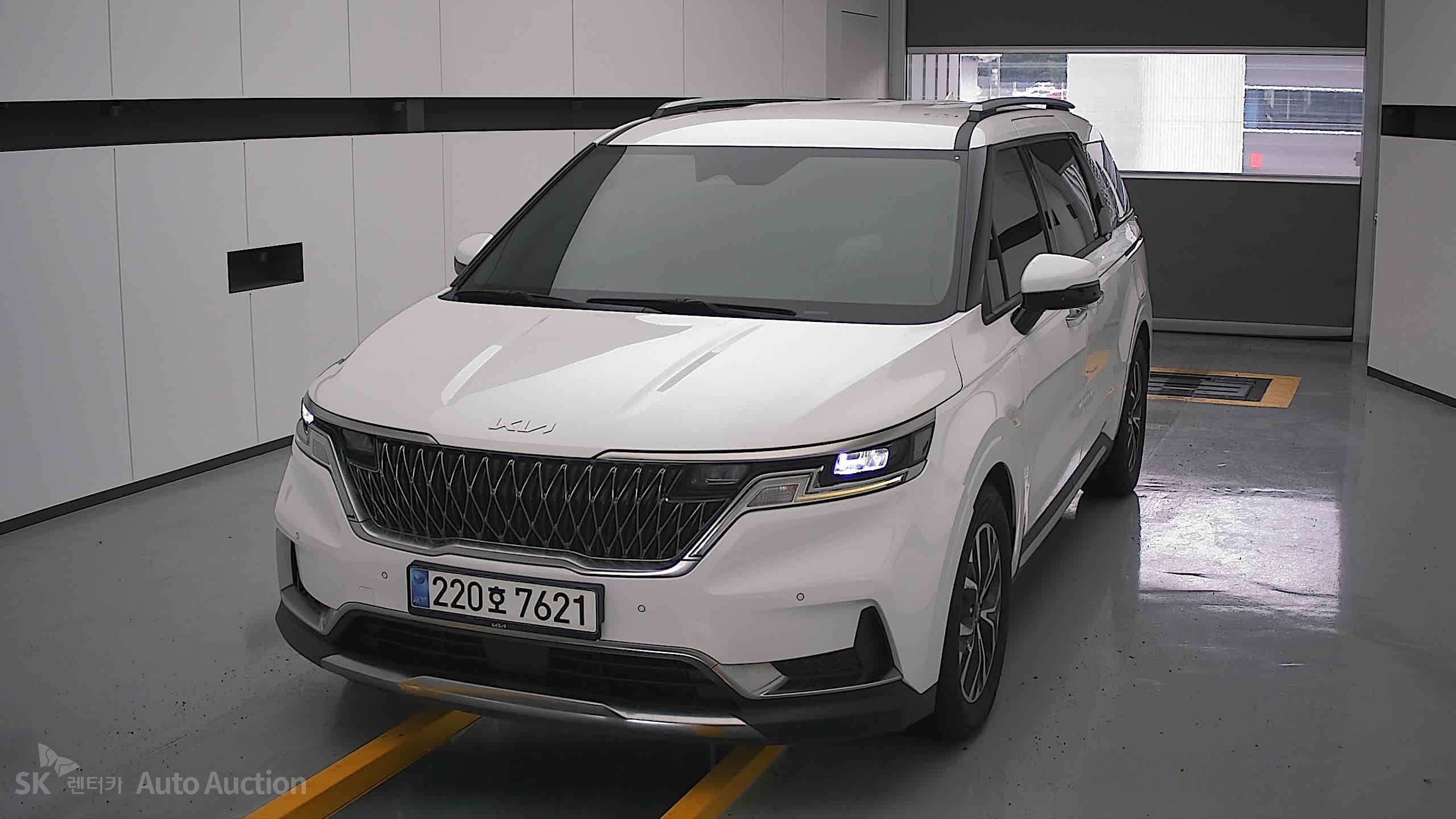 2023 - kia carnival