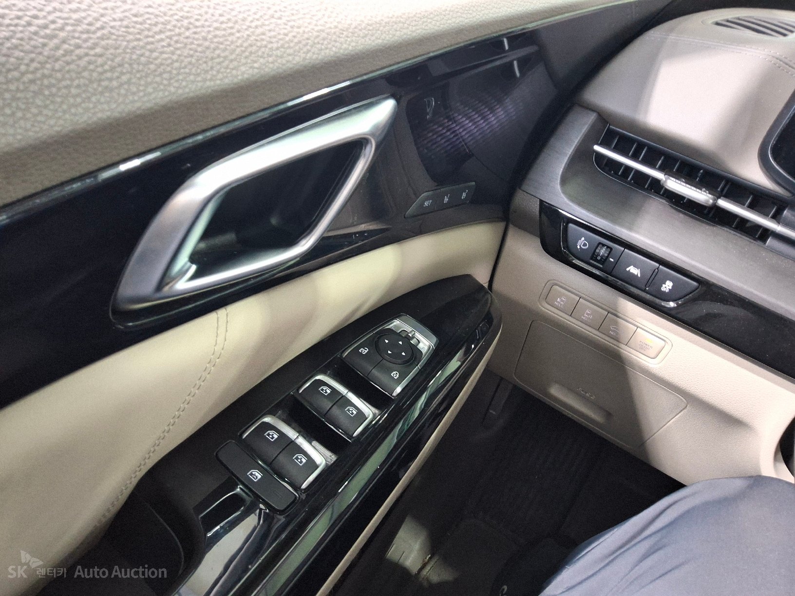 2021 - kia carnival