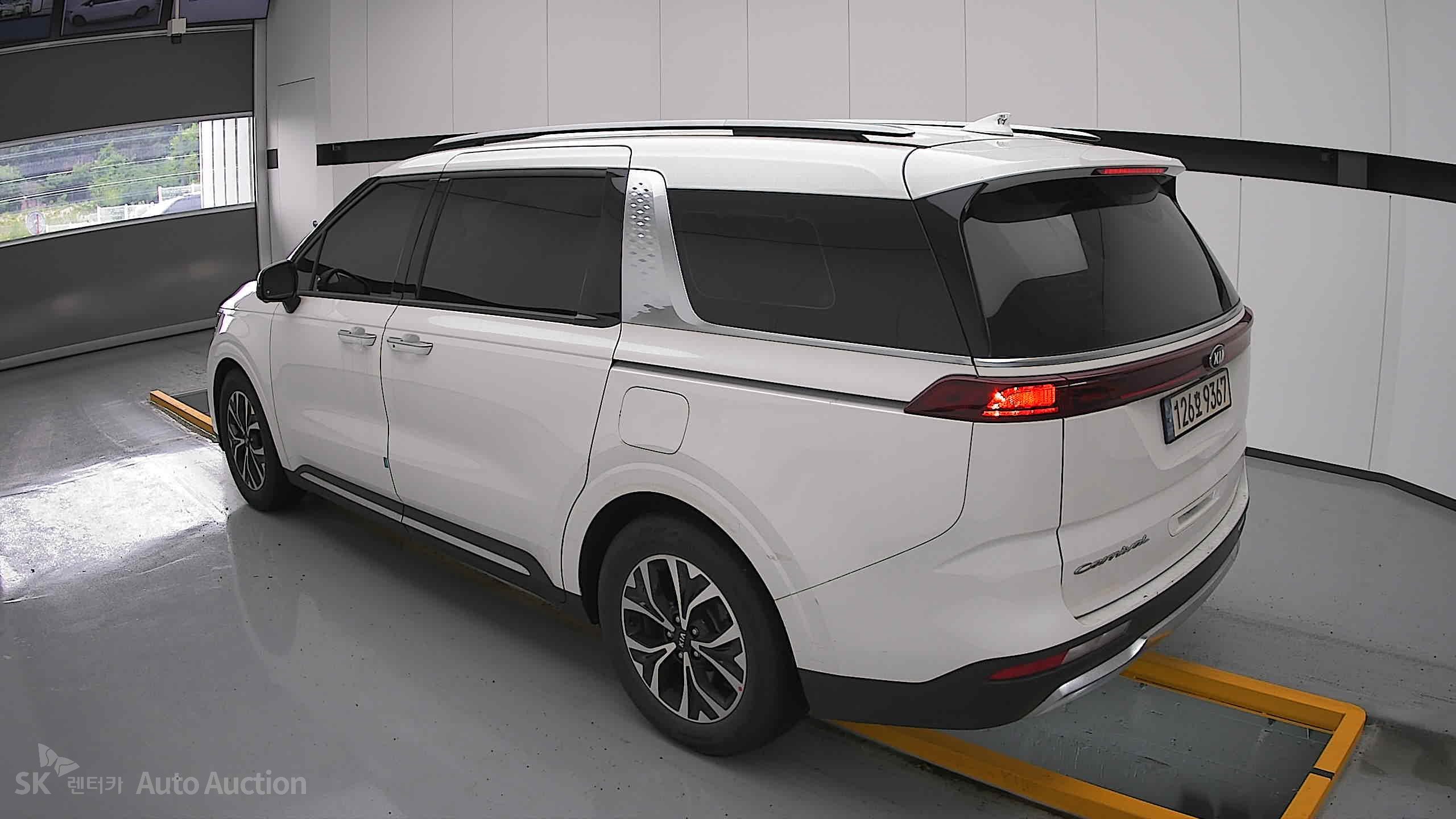 2021 - kia carnival