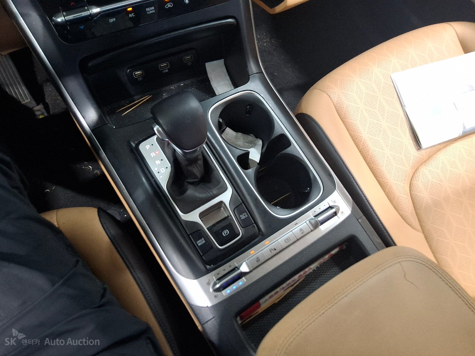 2023 - kia carnival
