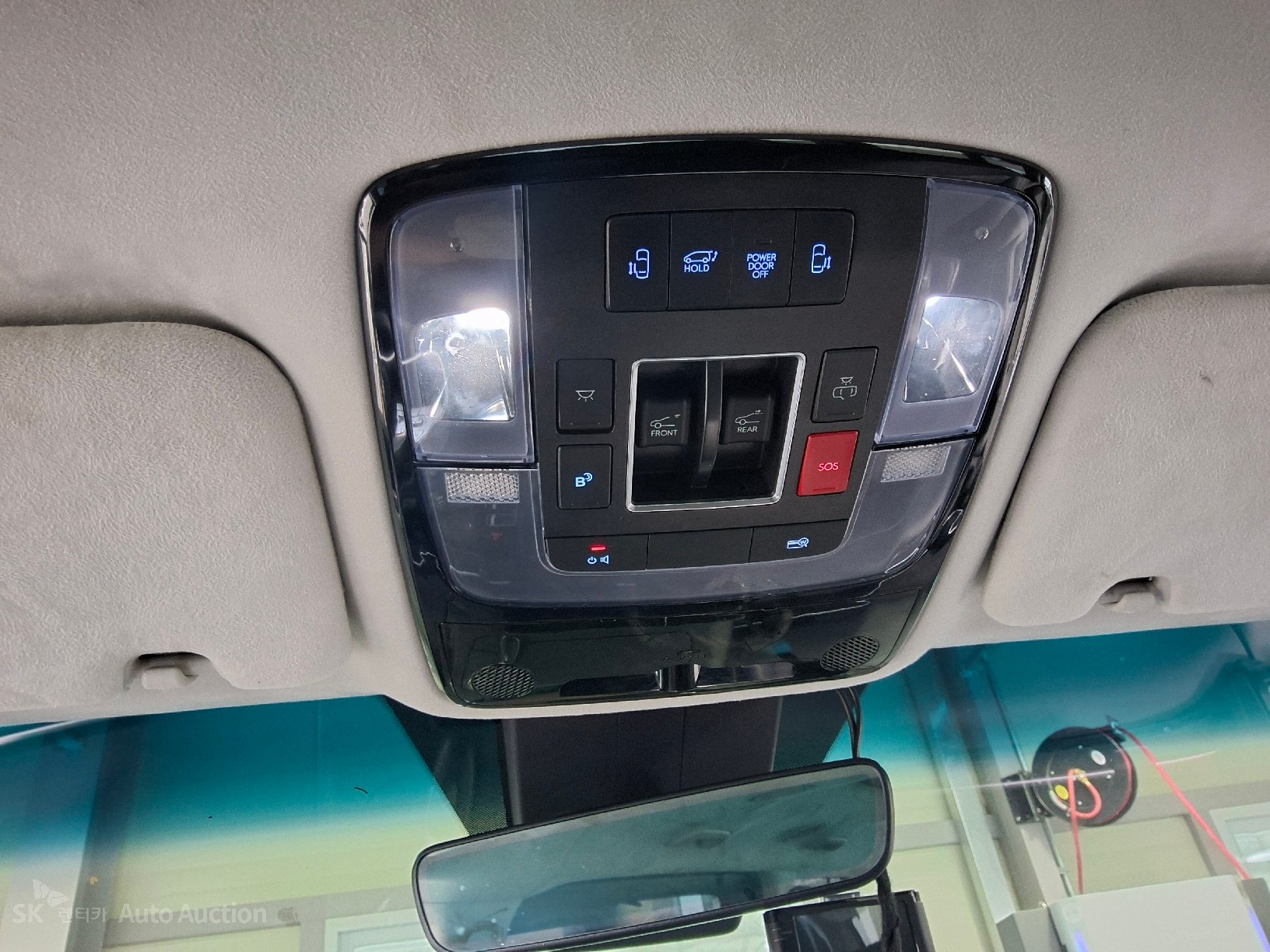 2023 - hyundai staria