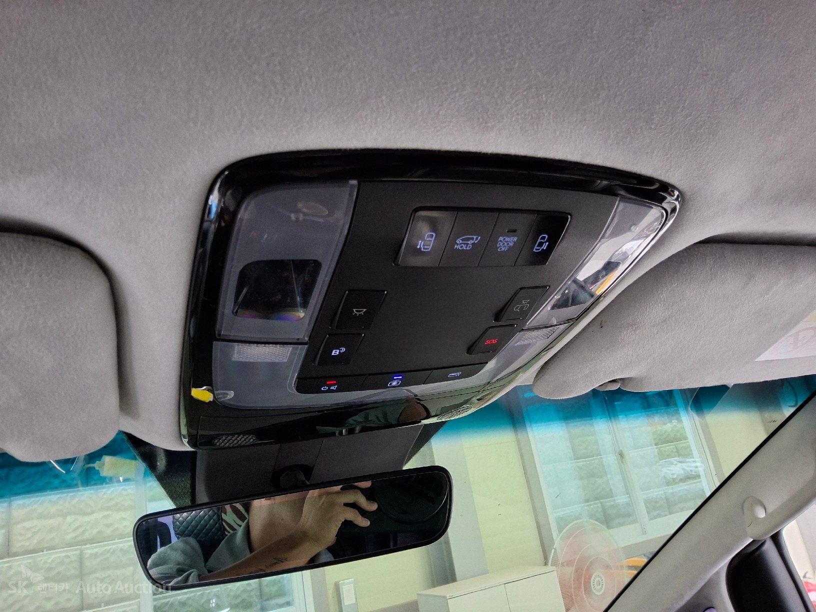 2022 - hyundai staria