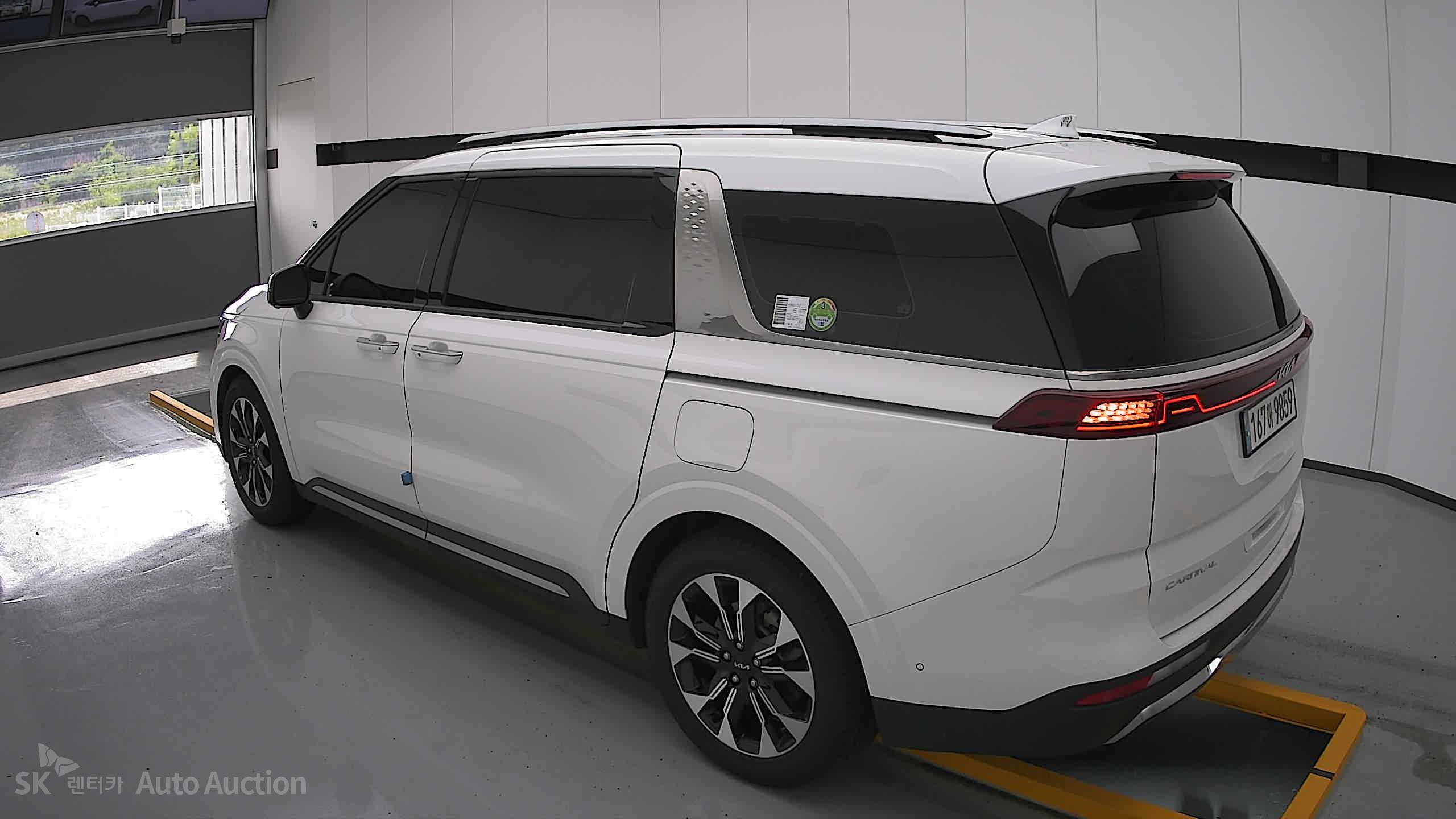 2022 - kia carnival