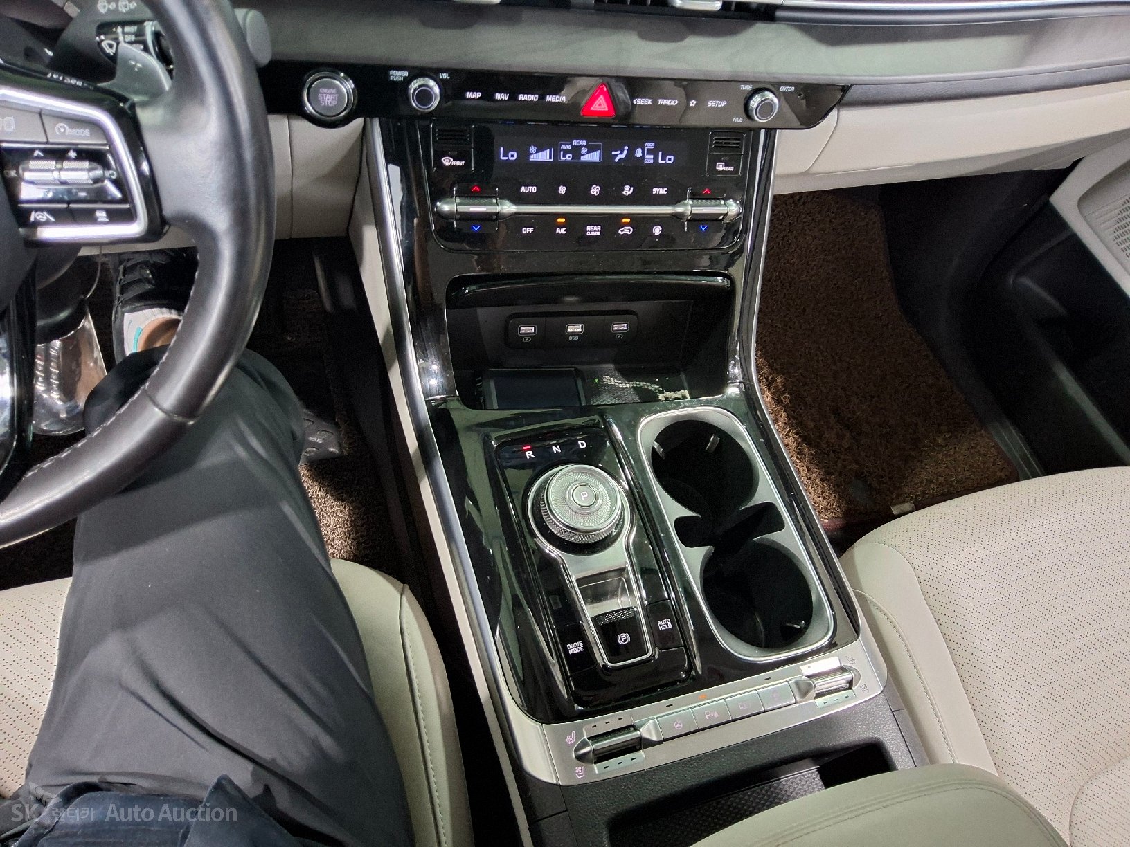 2022 - kia carnival