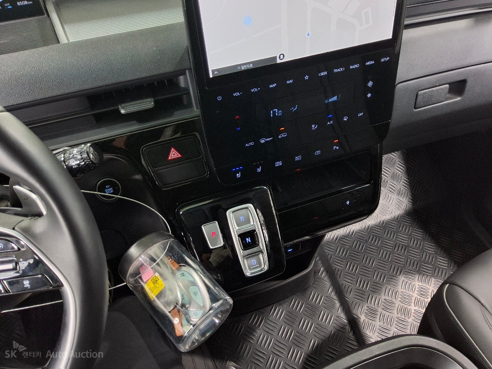 2025 - hyundai st1