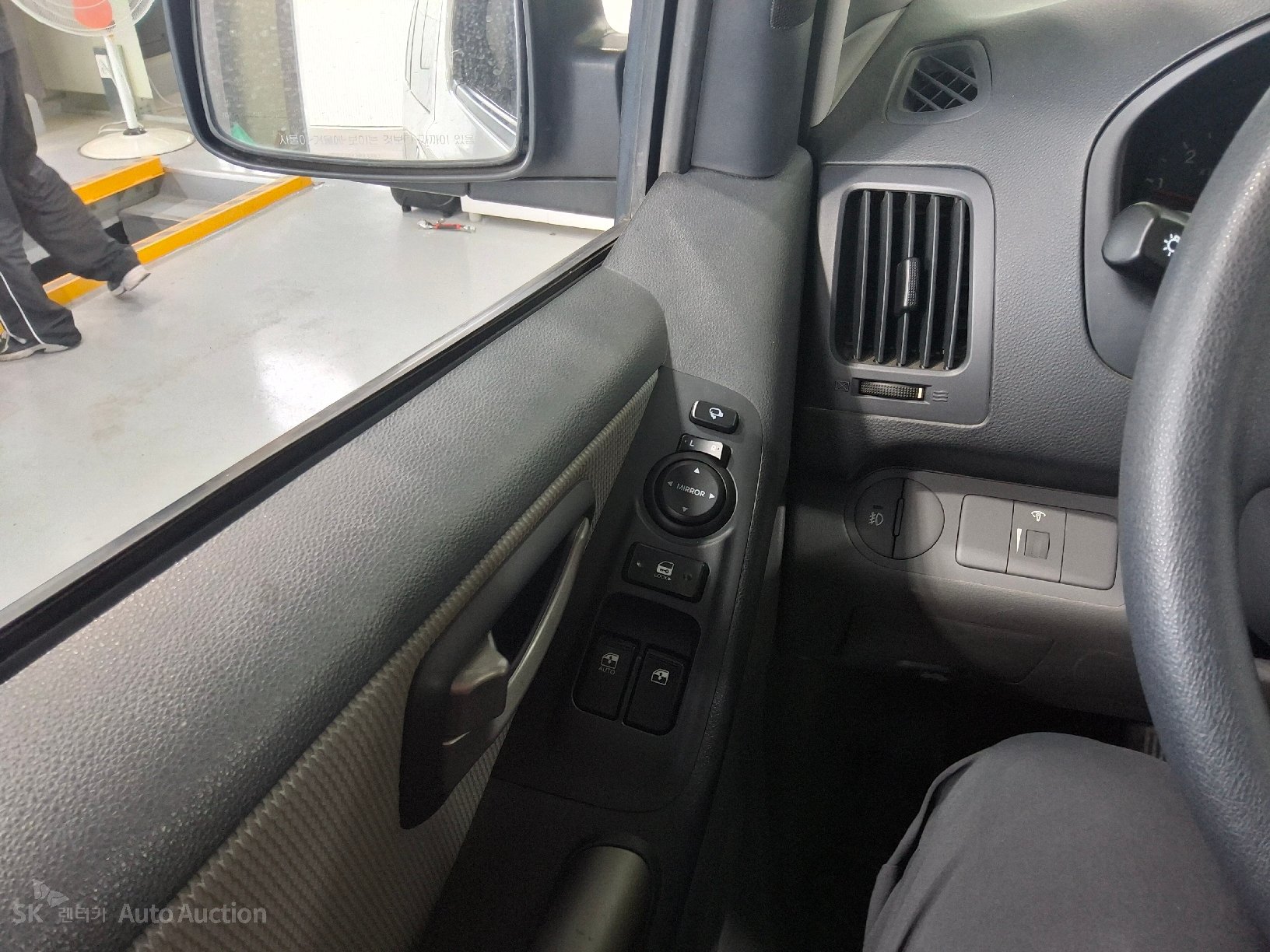 2009 - hyundai grand starex