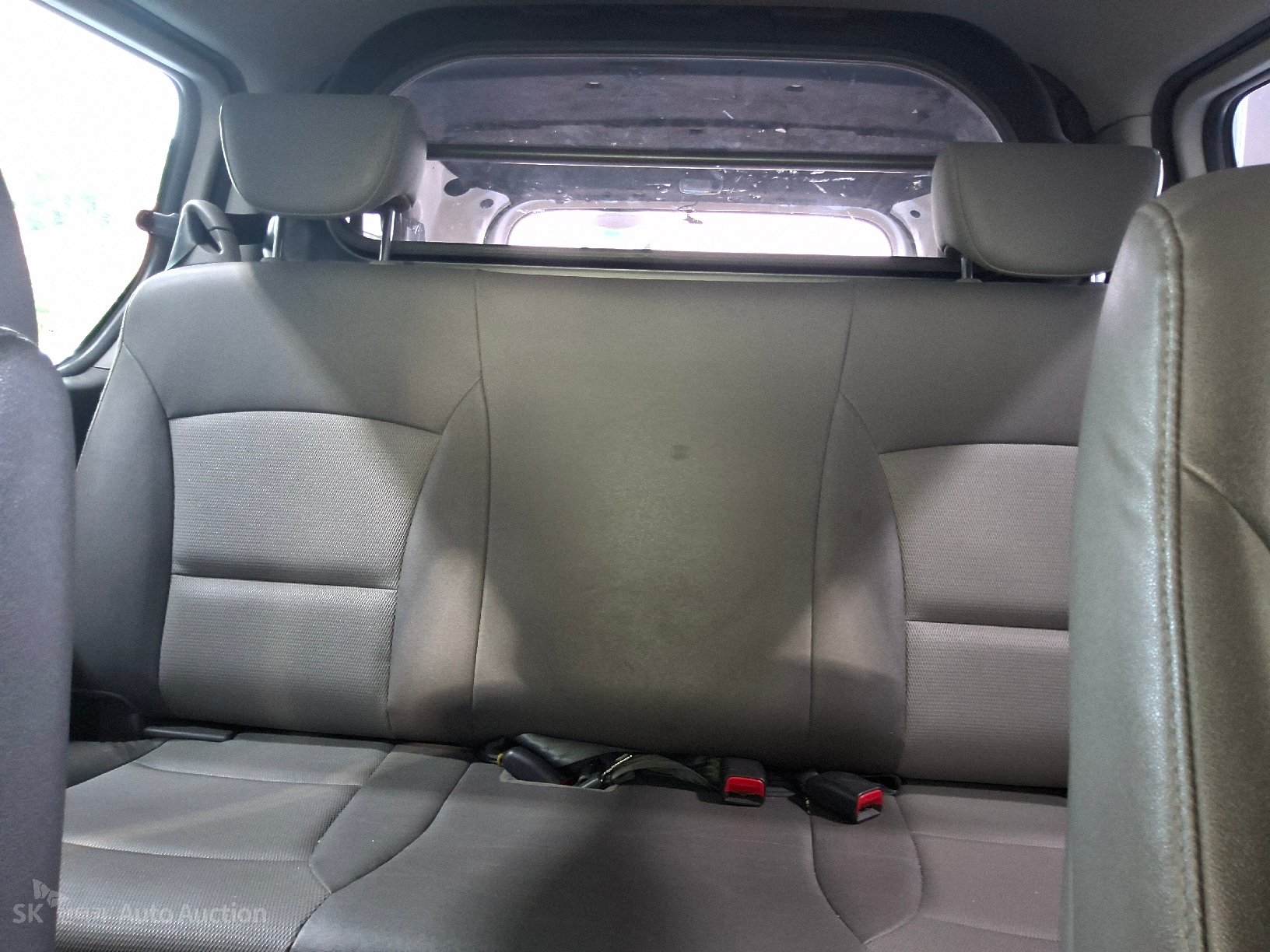 2012 - hyundai grand starex